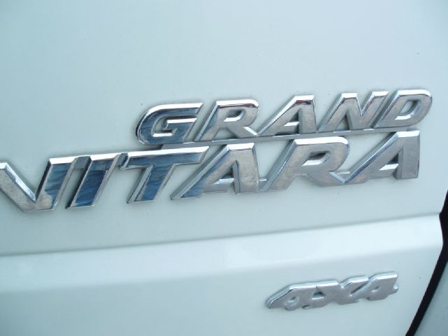 2007 Suzuki Grand Vitara 4X4 SR5 CREW