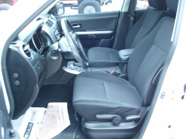 2007 Suzuki Grand Vitara 4X4 SR5 CREW