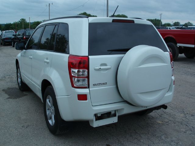 2007 Suzuki Grand Vitara 4X4 SR5 CREW