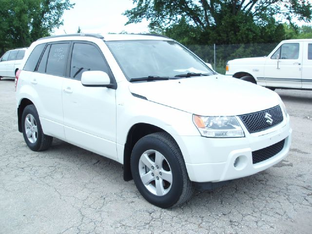 2007 Suzuki Grand Vitara 4X4 SR5 CREW