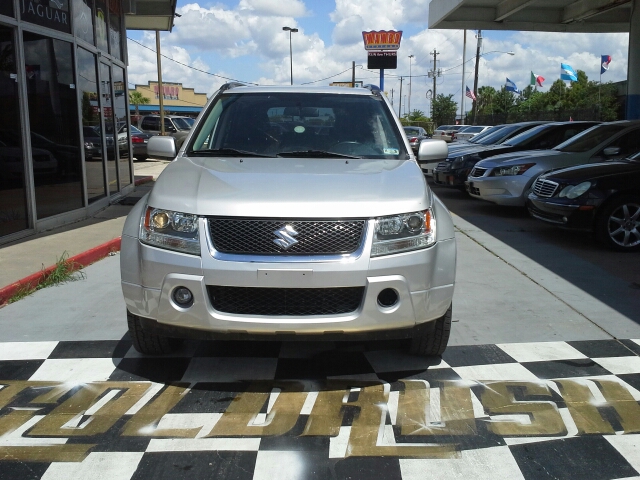 2008 Suzuki Grand Vitara 4X4 SR5 CREW