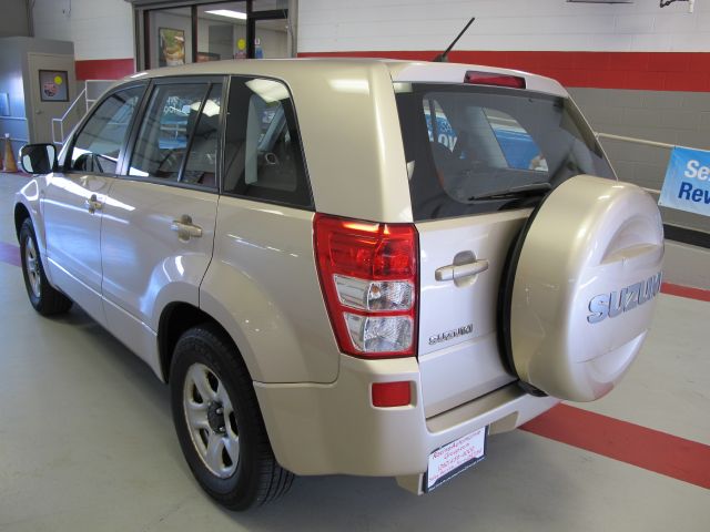 2008 Suzuki Grand Vitara Ram 3500 Diesel 2-WD