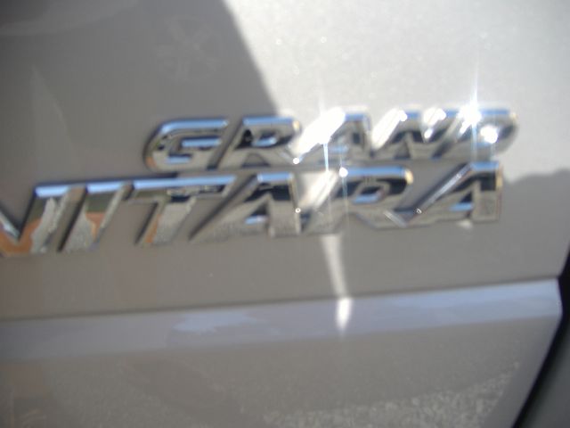 2011 Suzuki Grand Vitara Premium