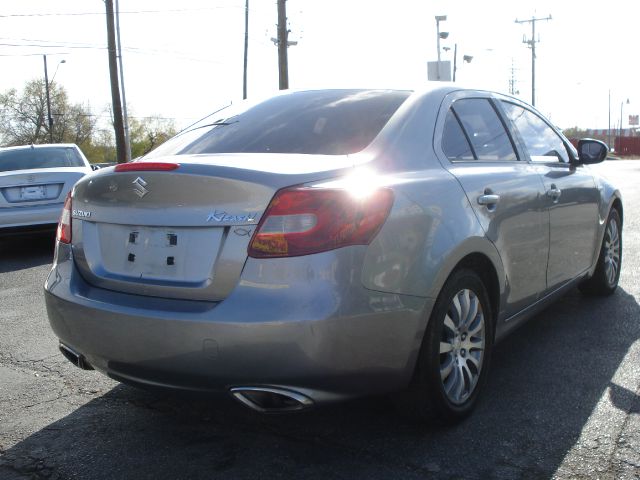2010 Suzuki Kizashi SE