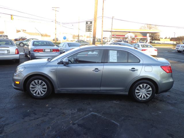 2010 Suzuki Kizashi Lariat Crew Cab 4WD DRW