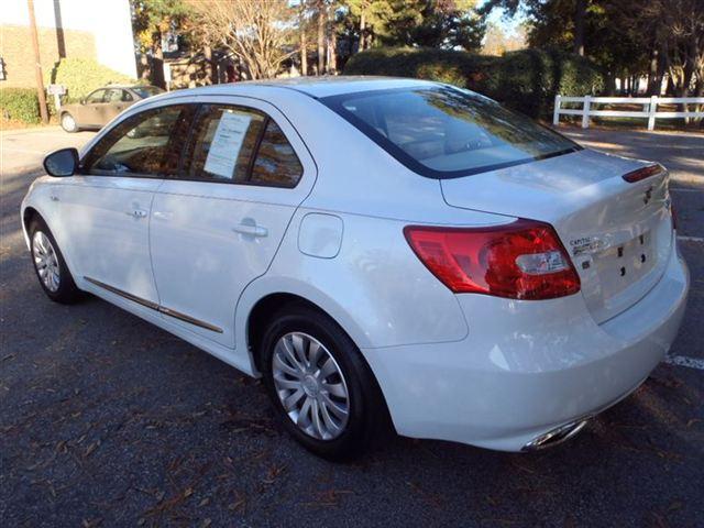 2011 Suzuki Kizashi 15
