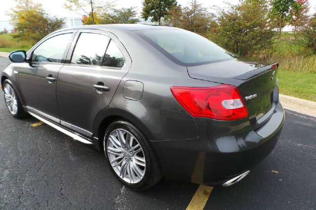 2012 Suzuki Kizashi St-extended Cab-4x4-tonneau