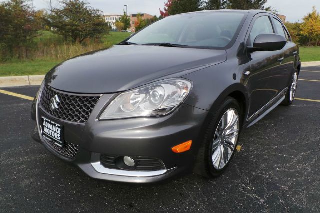 2012 Suzuki Kizashi St-extended Cab-4x4-tonneau