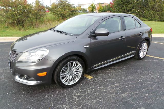 2012 Suzuki Kizashi St-extended Cab-4x4-tonneau