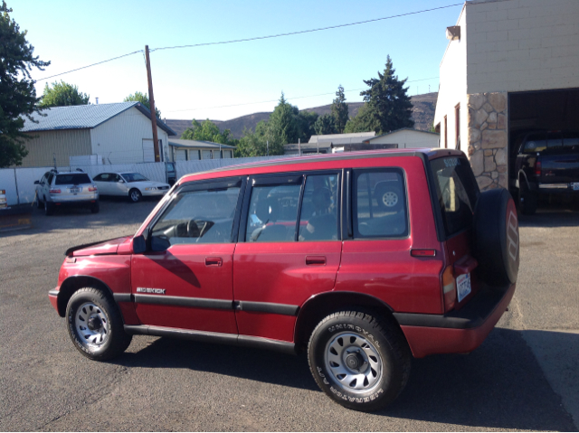1995 Suzuki Sidekick Headed Leather Seats 4x4 Truck