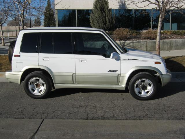 1998 Suzuki Sidekick SLE 4X4 REG CAB