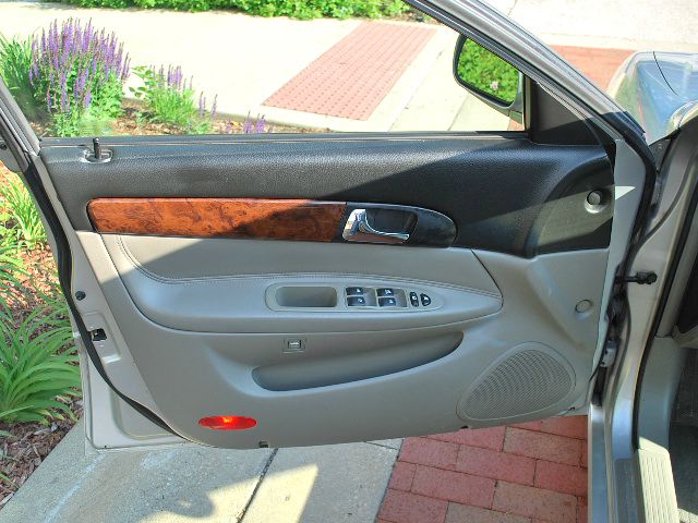 2004 Suzuki Verona Open-top