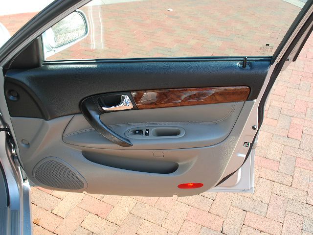 2004 Suzuki Verona Open-top