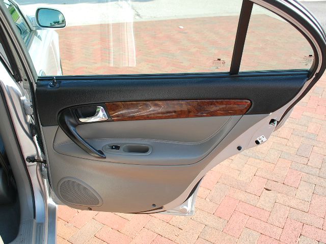 2004 Suzuki Verona Open-top