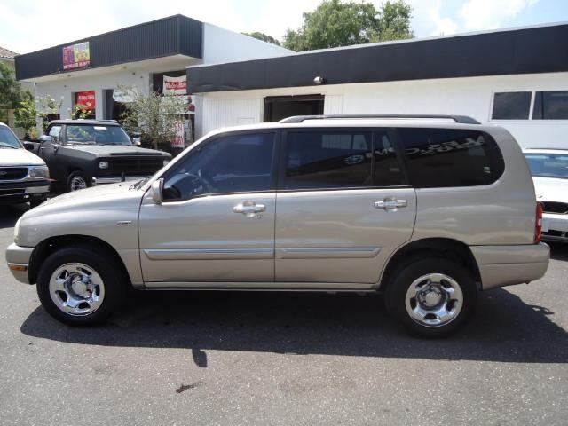 2002 Suzuki XL-7 2 Dr SC2 Coupe