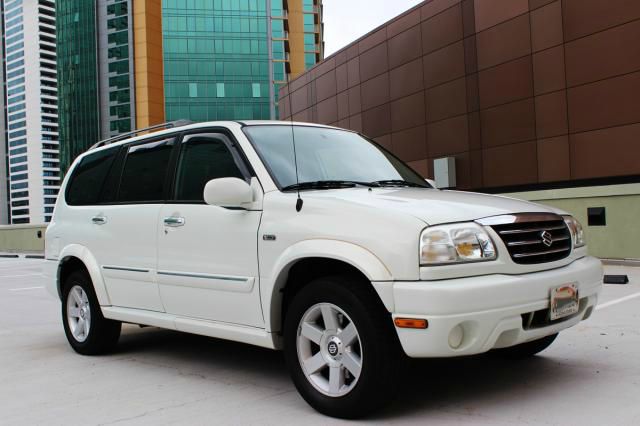 2002 Suzuki XL-7 2008 Nissan XE
