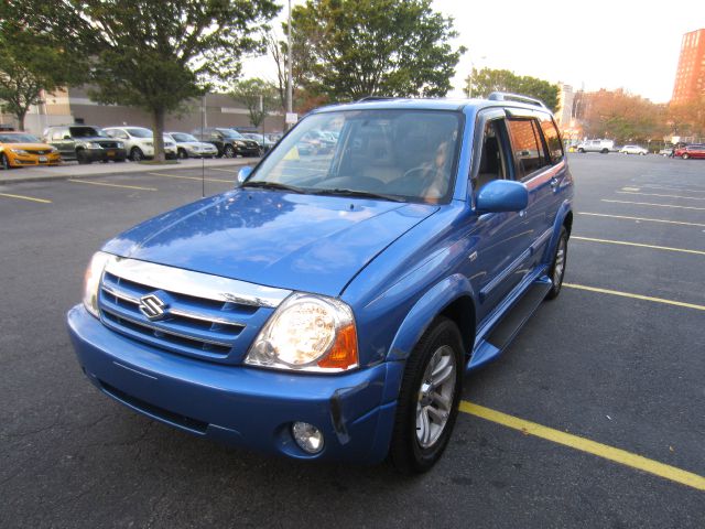 2004 Suzuki XL-7 1500 HEMI CREW