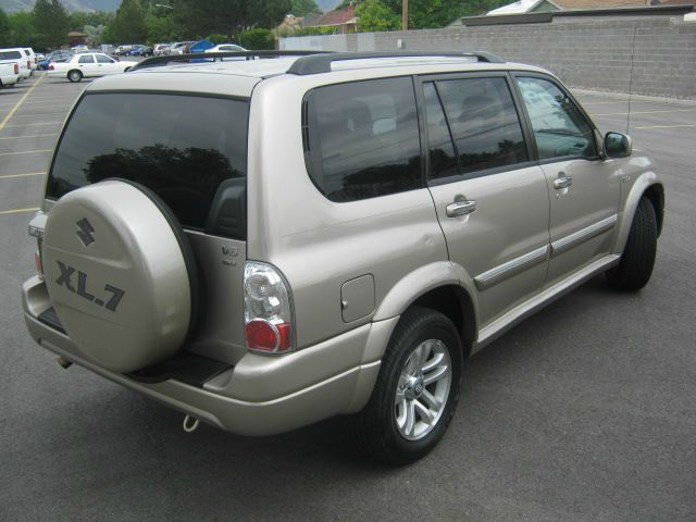 2004 Suzuki XL-7 LS Truck