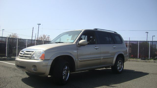 2004 Suzuki XL-7 LS Truck
