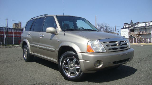 2004 Suzuki XL-7 LS Truck