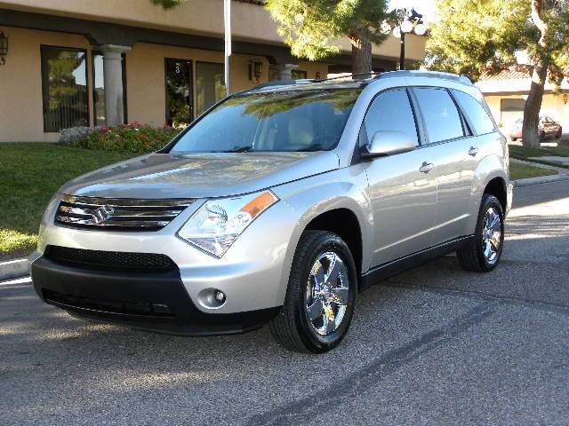 2007 Suzuki XL-7 4dr SES Van