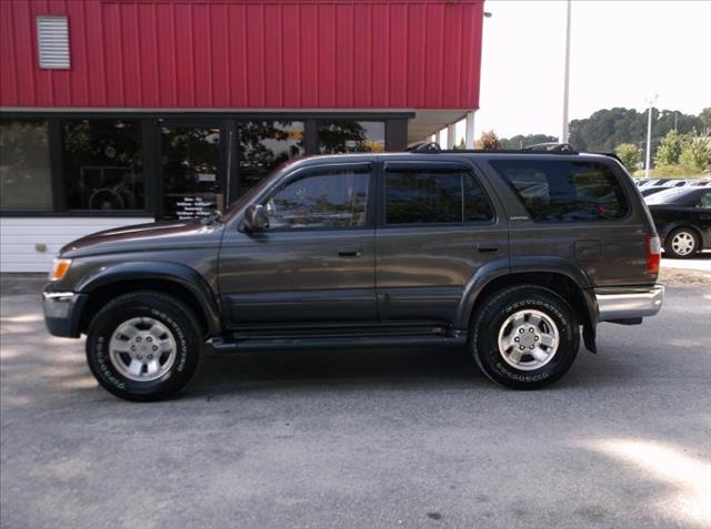 1998 Toyota 4Runner With Navigation AWD Sedan