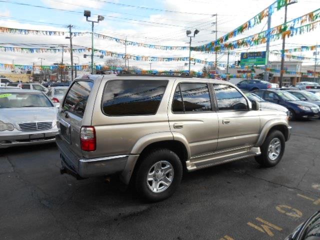 2002 Toyota 4Runner 2.5i All-wheel Drive With Locking Differential