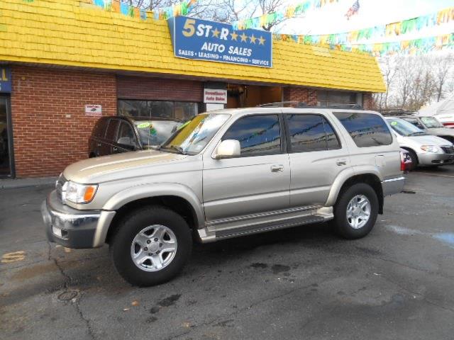 2002 Toyota 4Runner 2.5i All-wheel Drive With Locking Differential