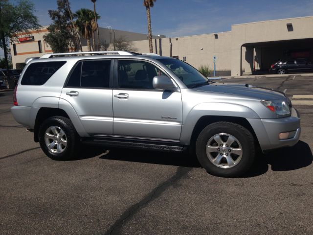 2004 Toyota 4Runner LTZ, DVD, NAV, SUN Roof, Loade