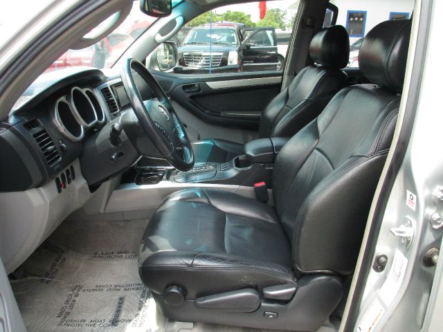 2005 Toyota 4Runner WOW ONE Owner Super Clean