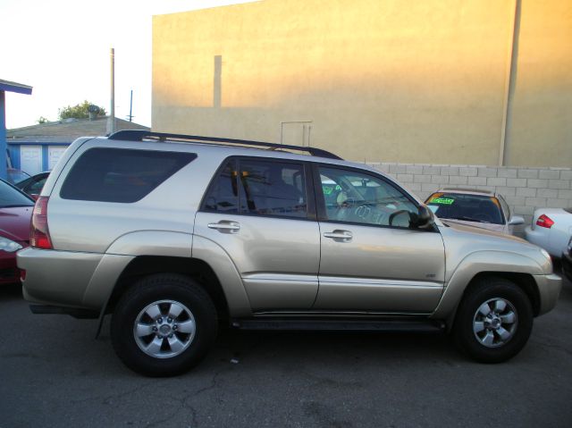 2005 Toyota 4Runner 550i 4dr Sdn RWD