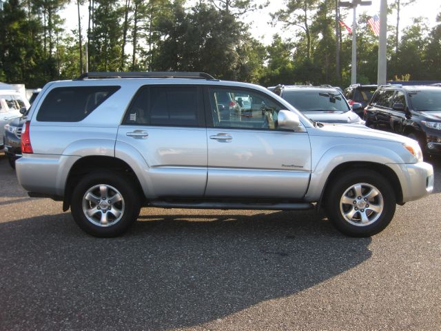2006 Toyota 4Runner LTZ, DVD, NAV, SUN Roof, Loade