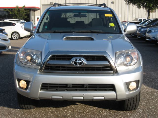 2006 Toyota 4Runner LTZ, DVD, NAV, SUN Roof, Loade