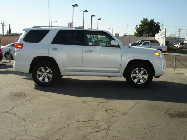 2010 Toyota 4Runner SLE 8ft Bed