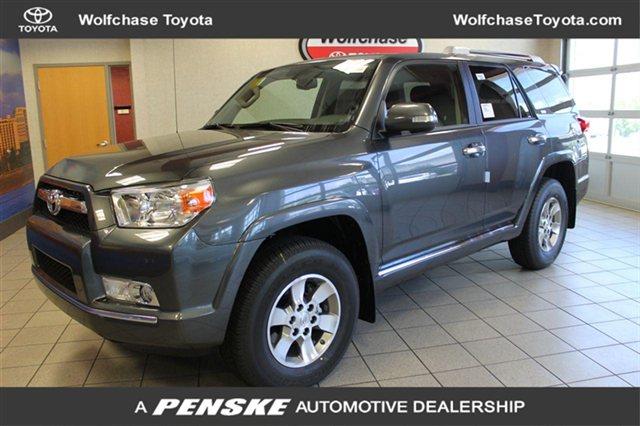 2013 Toyota 4Runner 3500 SLT Quad Cab DRW 4 X