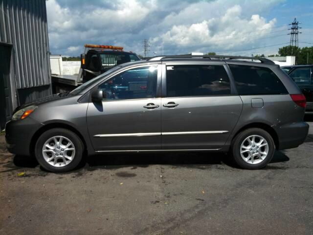 2014 Toyota 4Runner SLT 25