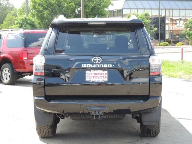 2014 Toyota 4Runner R350 4matic MINT Conditionthird Rowmust SEE