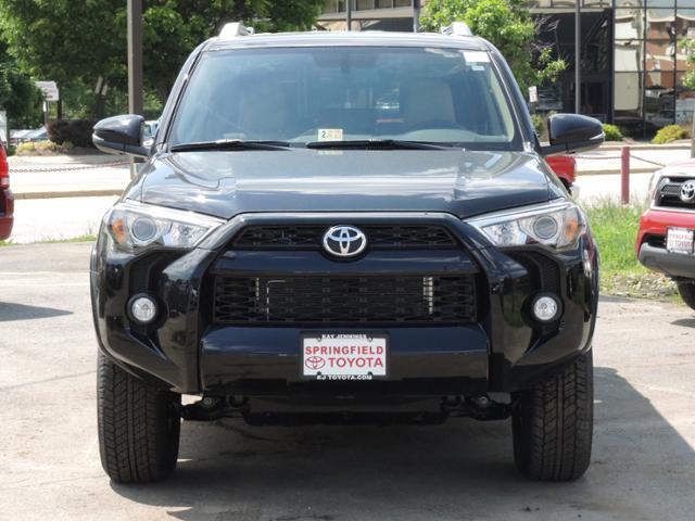 2014 Toyota 4Runner R350 4matic MINT Conditionthird Rowmust SEE