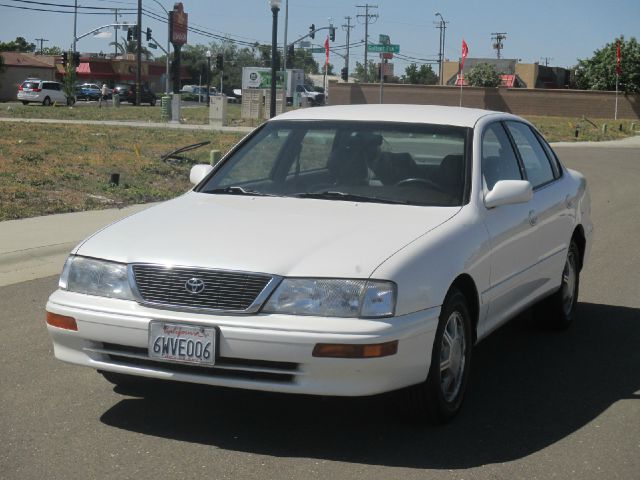 1996 Toyota Avalon LS Flex Fuel 4x4 This Is One Of Our Best Bargains