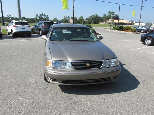 1998 Toyota Avalon GLS 4 Door Sedan