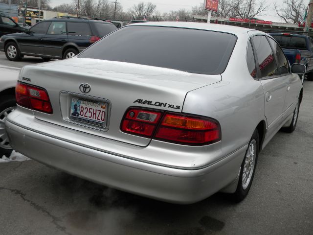 1999 Toyota Avalon LS Flex Fuel 4x4 This Is One Of Our Best Bargains