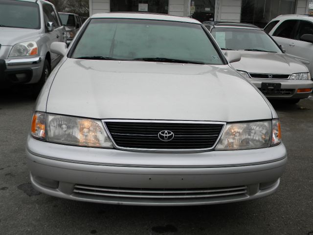 1999 Toyota Avalon LS Flex Fuel 4x4 This Is One Of Our Best Bargains
