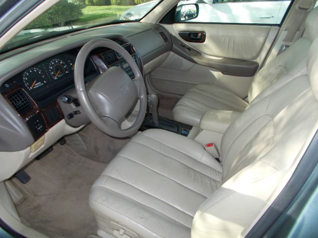 1999 Toyota Avalon XLS