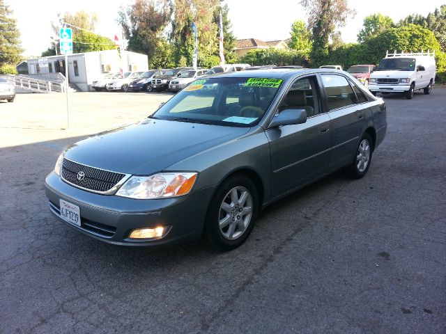 2000 Toyota Avalon LS Flex Fuel 4x4 This Is One Of Our Best Bargains