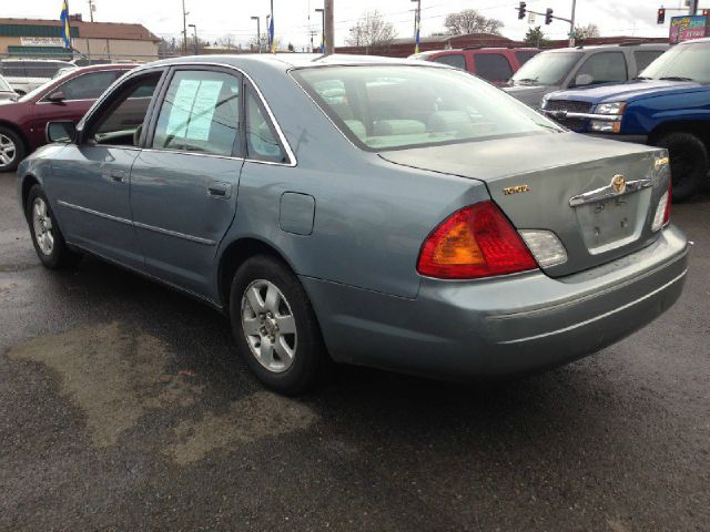 2000 Toyota Avalon Crew Cab 126.0 WB 4WD LT w/1L