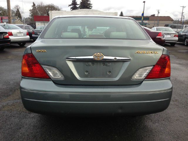 2000 Toyota Avalon Crew Cab 126.0 WB 4WD LT w/1L