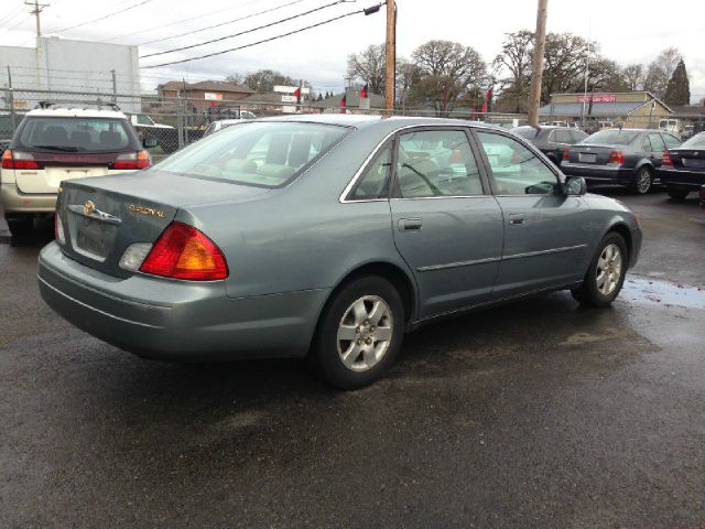 2000 Toyota Avalon Crew Cab 126.0 WB 4WD LT w/1L