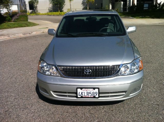 2000 Toyota Avalon LS Flex Fuel 4x4 This Is One Of Our Best Bargains