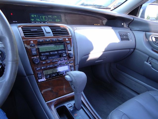 2000 Toyota Avalon XLS