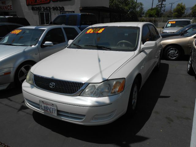2000 Toyota Avalon XLS